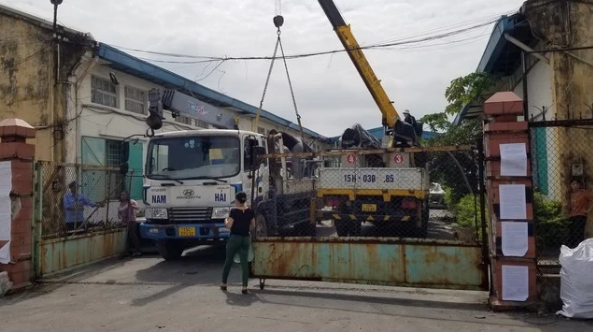 突發！製鞋大（dà）廠被（bèi）迫“停工、退（tuì）地”，1000名員工慘遭解雇！