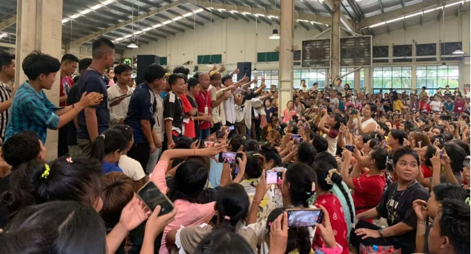 知名鞋廠悄然搬走了！6000人鞋廠與工人達成（chéng）加薪協議！